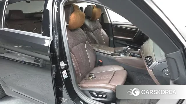 BMW 5 Series (G30) 2018 Черный из Кореи, фото 3