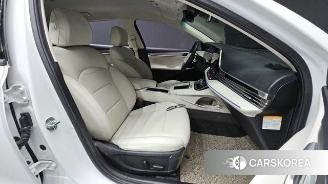 Hyundai The New Grandeur IG Hybrid 2021 Белый из Кореи, фото 3