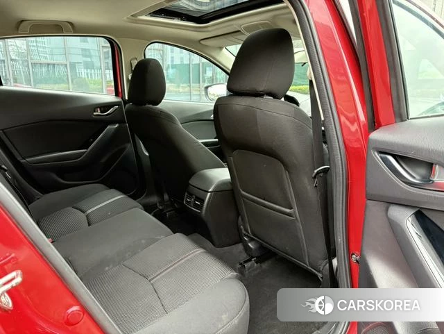 Mazda 3 Angkesaila 2019 Красный из Китая, фото 3
