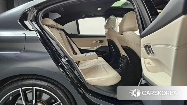 BMW 3 Series (G20) 2025 Черный из Кореи, фото 3