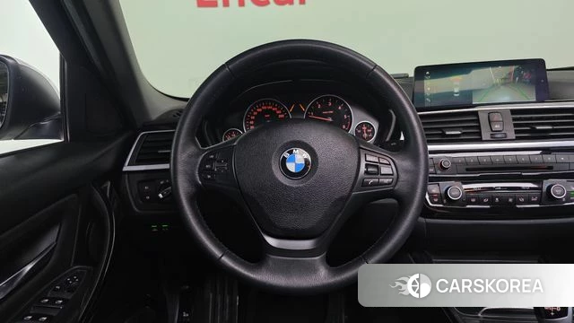 BMW 3 Series (F30) 2018 Белый из Кореи, фото 3
