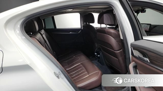 BMW 5 Series (G30) 2021 Белый из Кореи, фото 3