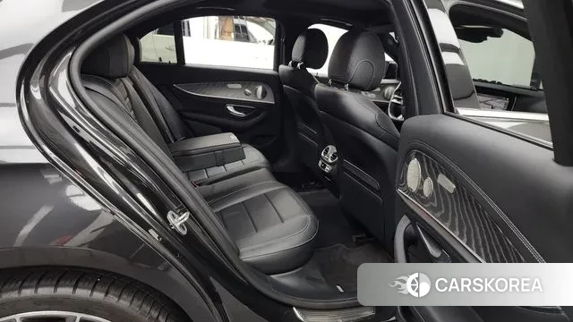 Mercedes-Benz E-Class W213 2022 Серый из Кореи, фото 3