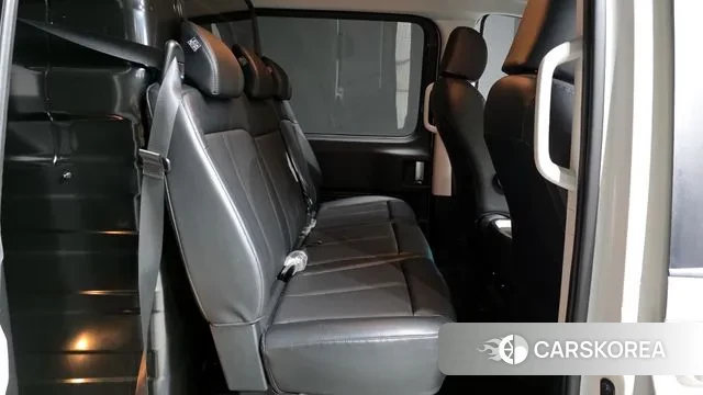 Hyundai Staria 2022 Белый из Кореи, фото 3