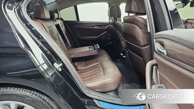 BMW 5 Series (G30) 2021 Черный из Кореи, фото 3