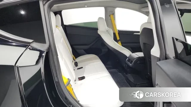 Tesla Model Y 2023 Черный из Кореи, фото 3