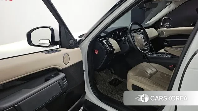 Land Rover Discovery 5 2018 Белый из Кореи, фото 3