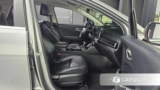 Kia Sportage 5th Generation 2022 Серебристо-серый из Кореи, фото 3