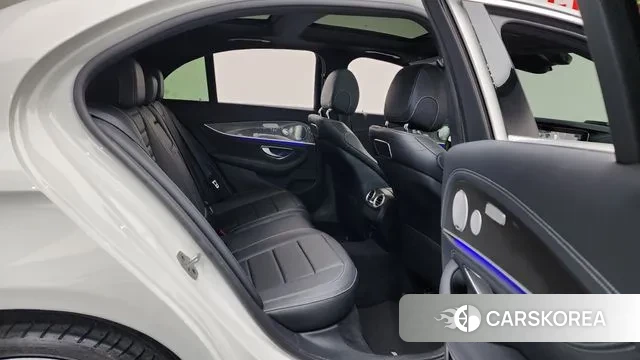 Mercedes-Benz E-Class W213 2019 Белый из Кореи, фото 3