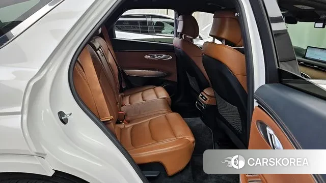 Genesis GV70 2023 Белый из Кореи, фото 3