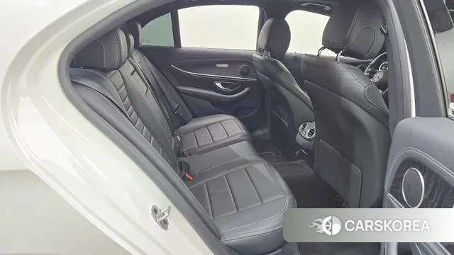 Mercedes-Benz E-Class W213 2020 Белый из Кореи, фото 3