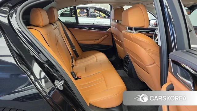 BMW 5 Series (G30) 2022 Черный из Кореи, фото 3