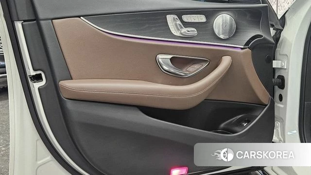 Mercedes-Benz E-Class W213 2019 Белый из Кореи, фото 3
