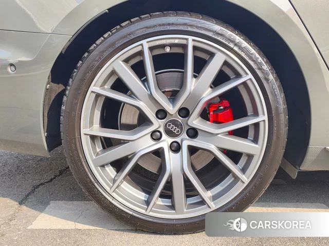 Audi S4 2024 Темно-серый из Китая, фото 3