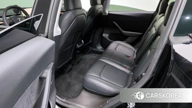 Tesla Model Y 2023 Черный из Кореи, фото 3