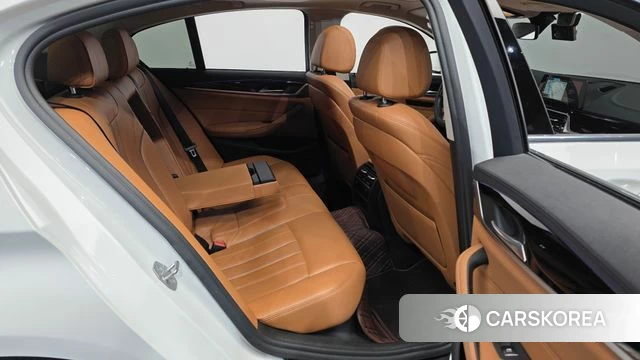 BMW 5 Series (G30) 2018 Белый из Кореи, фото 3
