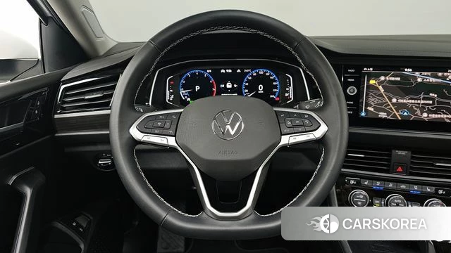 Volkswagen 7th Generation of Jetta 2024 Белый из Кореи, фото 3