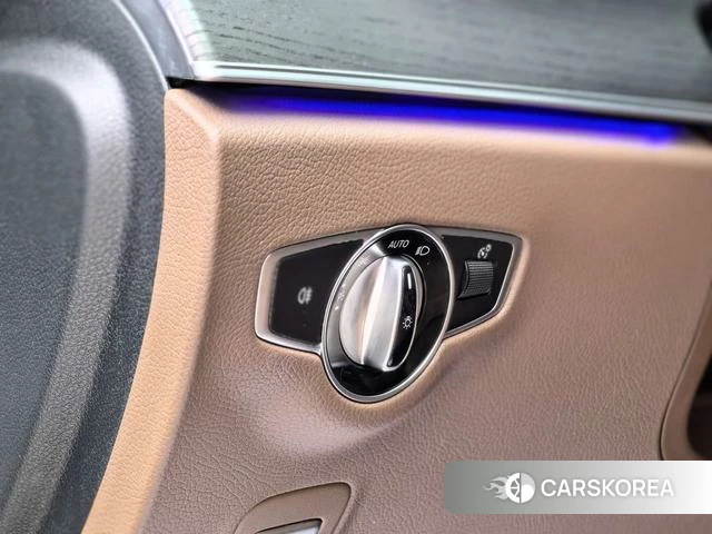 Mercedes-Benz E-class 2022 Черный из Китая, фото 3