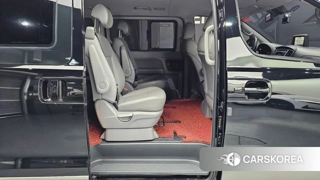 Hyundai The New Grand Starex 2018 Черный из Кореи, фото 3