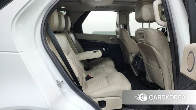 Land Rover Discovery 5 2021 Белый из Кореи, фото 3