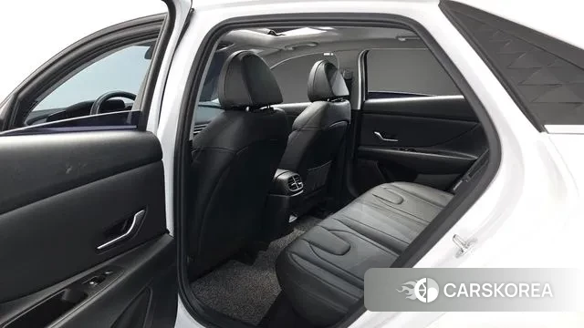 Hyundai The New Avante (CN7) 2024 Белый из Кореи, фото 3