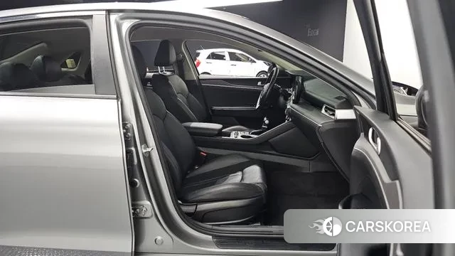 Kia K5 3rd generation 2021 Серебряный из Кореи, фото 3