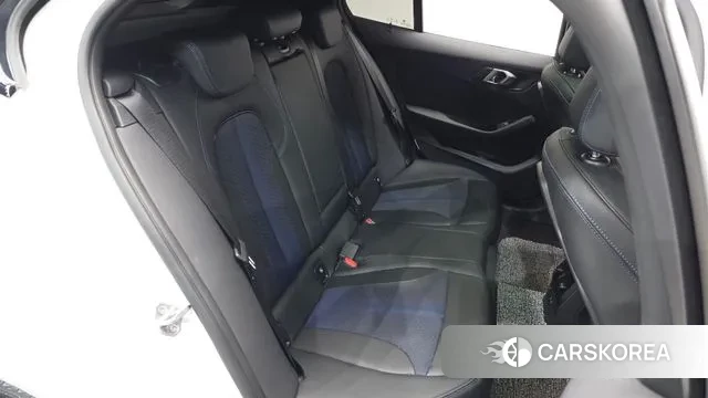 BMW 1 Series (F40) 2023 Белый из Кореи, фото 3