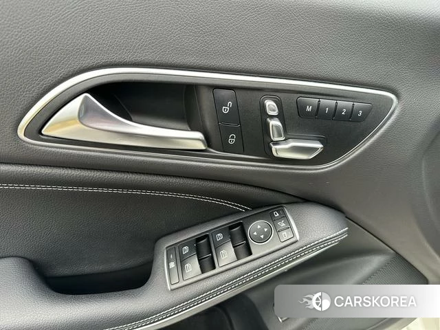 Mercedes-Benz CLA (import) 2018 Белый из Китая, фото 3