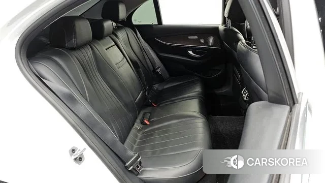 Mercedes-Benz E-Class W213 2019 Белый из Кореи, фото 3