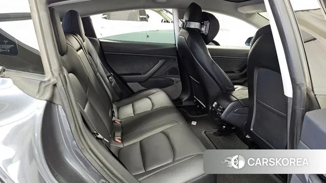 Tesla Model 3 2020 Серый из Кореи, фото 3