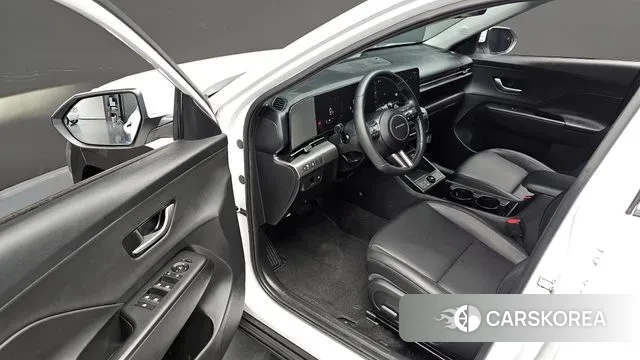 Hyundai Kona (SX2) 2024 Белый из Кореи, фото 3