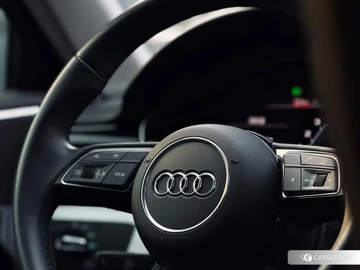 Audi A4L 2023 Белый из Китая, фото 3