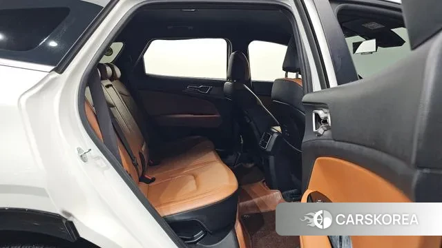 Kia Sportage 5th Generation 2023 Белый из Кореи, фото 3