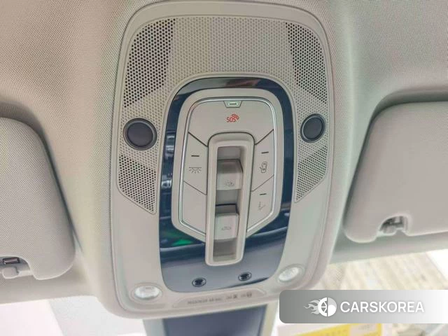 Audi Q7 2026 Черный из Китая, фото 3