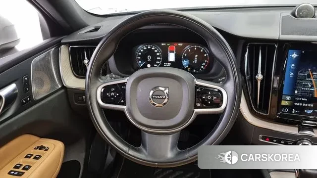 Volvo XC60 second Generation 2020 Серебряный из Кореи, фото 3