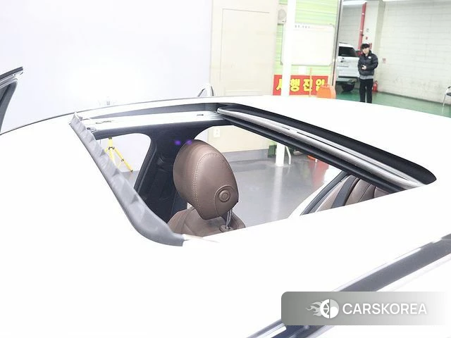 Mercedes-Benz E-Class W213 2023 Белый из Кореи, фото 3