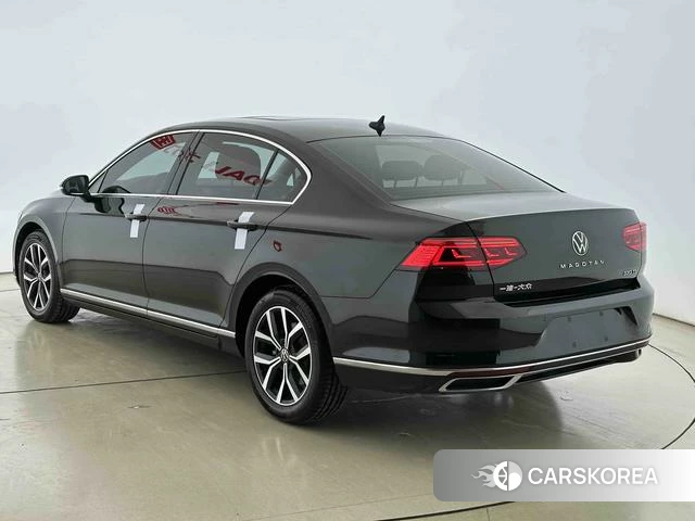 Volkswagen Magotan 2022 Черный из Китая, фото 3