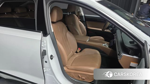 Hyundai Grandeur Hybrid (GN7) 2023 Белый из Кореи, фото 3