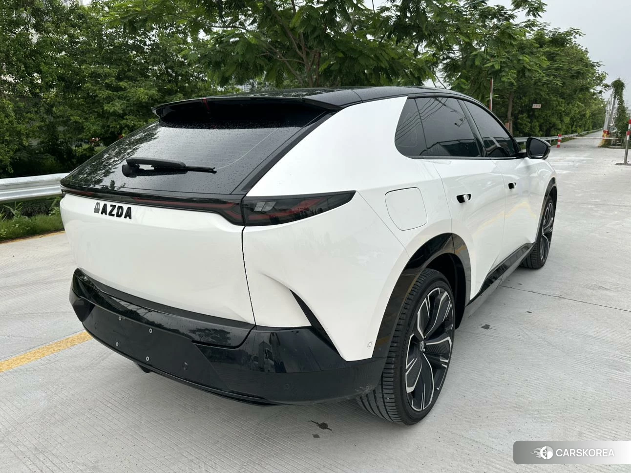 Mazda EZ-60 2025 Белый из Китая, фото 2