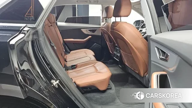 Audi Q8 (4M) 2023 Черный из Кореи, фото 3