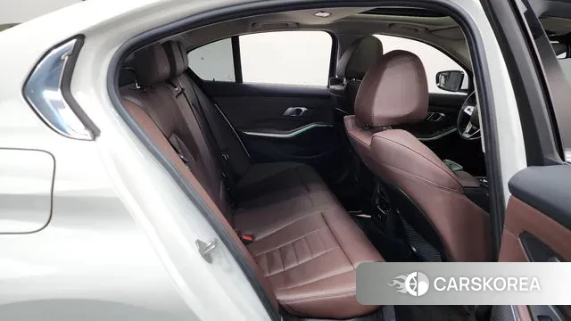 BMW 3 Series (G20) 2022 Белый из Кореи, фото 3