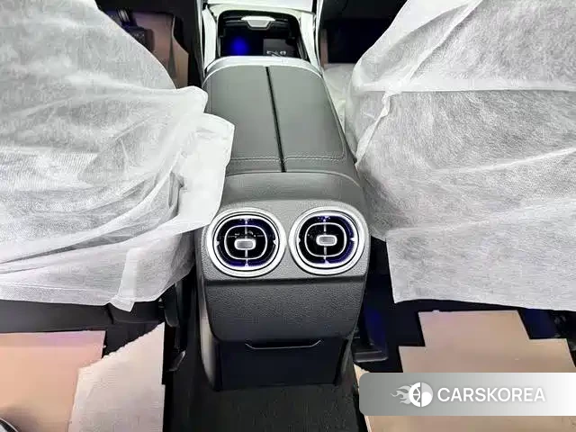 Mercedes-Benz C-class 2023 Белый из Китая, фото 3