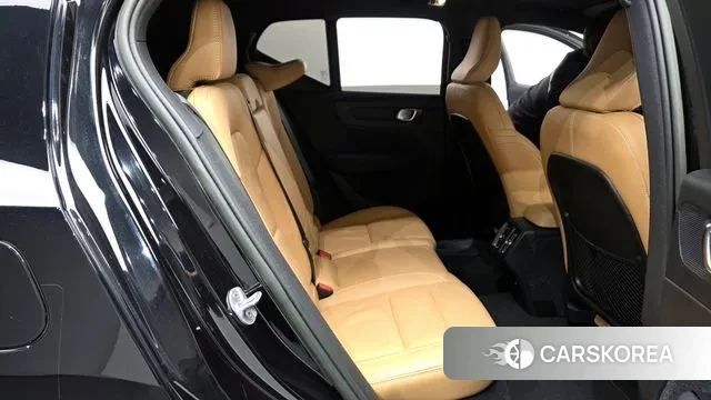 Volvo XC40 2022 Черный из Кореи, фото 3