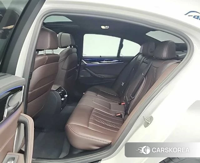 BMW 5 Series (G30) 2022 Белый из Кореи, фото 3