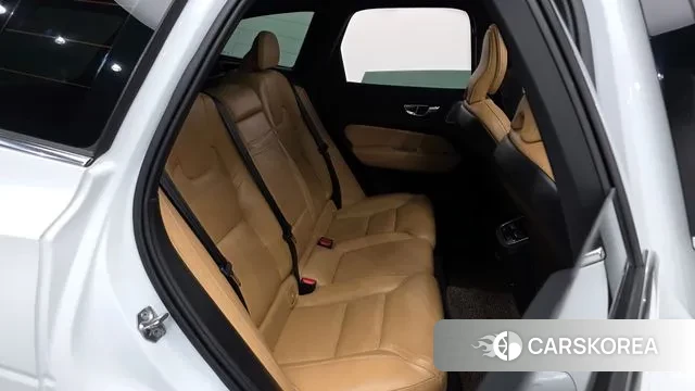 Volvo XC60 second Generation 2019 Белый из Кореи, фото 3