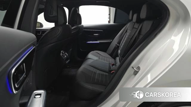 Mercedes-Benz C-Class W206 2026 Белый из Кореи, фото 3