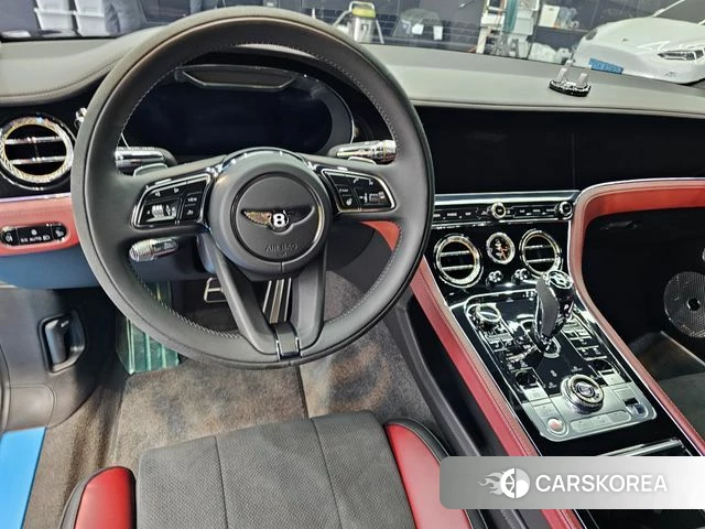 Bentley Continental GT 3rd Generation 2023 Черный из Кореи, фото 3