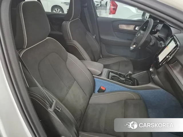 Volvo C40 Richards 2024 Белый из Кореи, фото 3