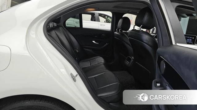 Mercedes-Benz C-Class W205 2018 Белый из Кореи, фото 3