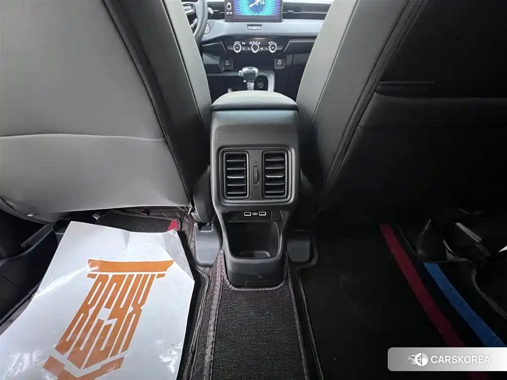 Honda Vezel 2023 Белый из Китая, фото 3